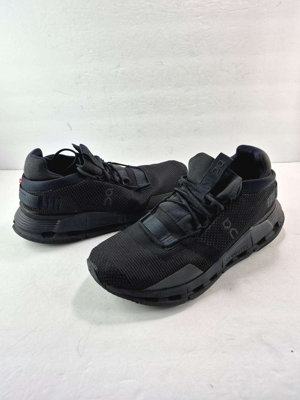 On Cloud nova All Black Eclipse Athletic Lifestyle Sneakers Women's Size 10.5